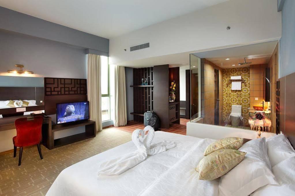 Hotel Swan Garden 4*
