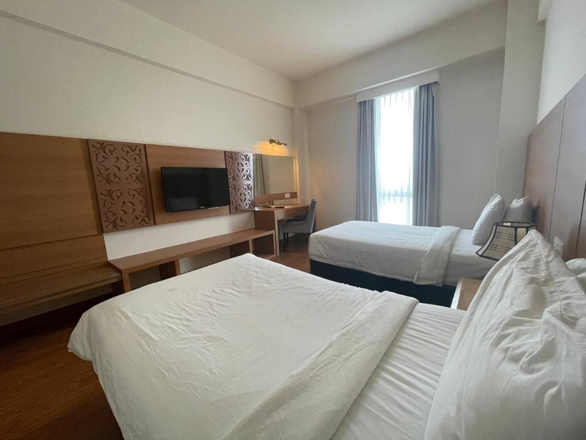 Swan Garden Hotel 4*