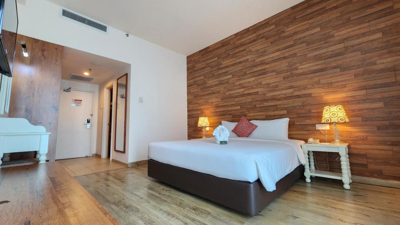 Swan Garden Hotel 4*